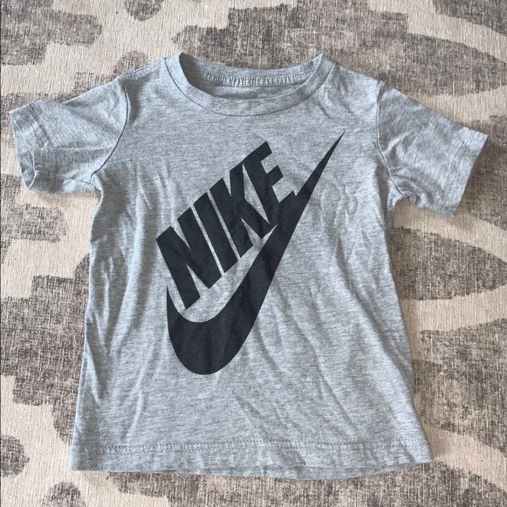 Boys Nike T shirt